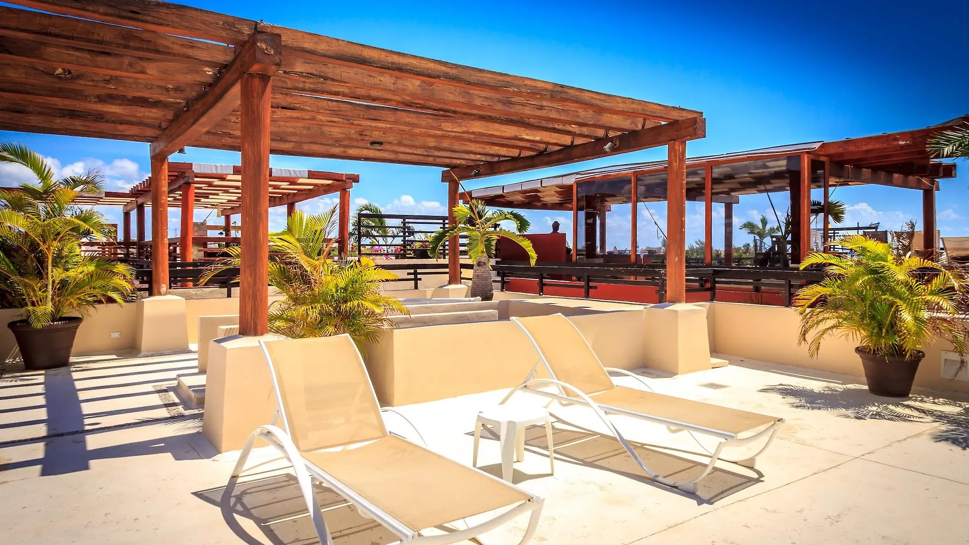 Апарт-отель Aldea Beachside Condo By Bvr