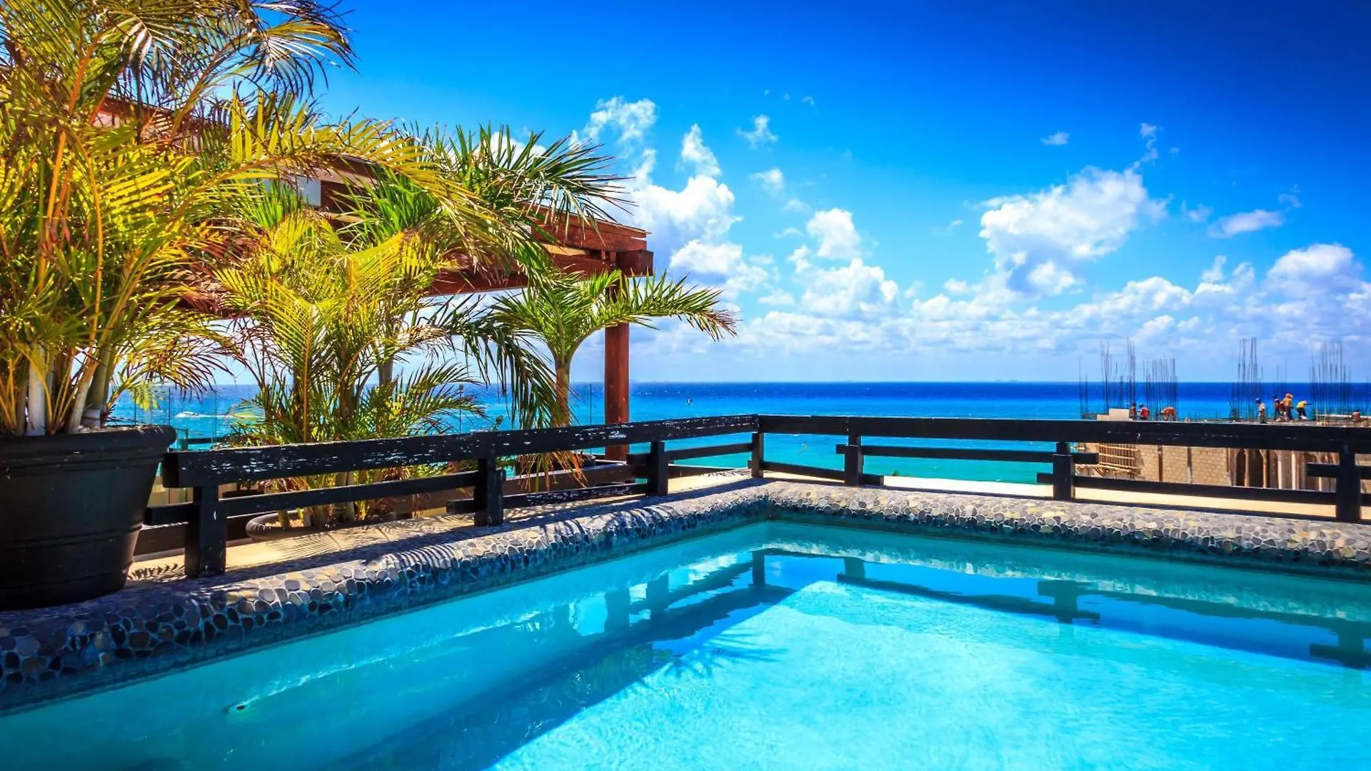 Aldea Beachside Condo By Bvr Mexico